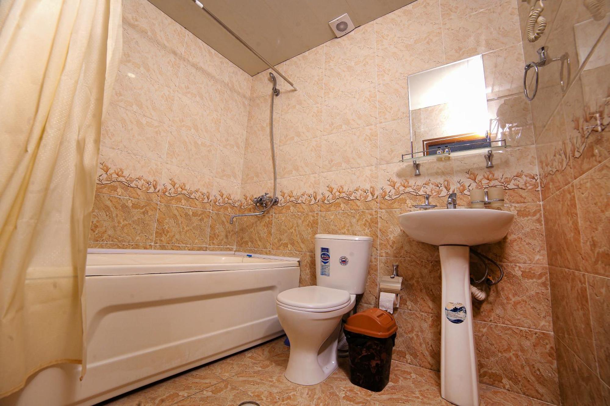 חיווה Sarbon Hotel מראה חיצוני תמונה