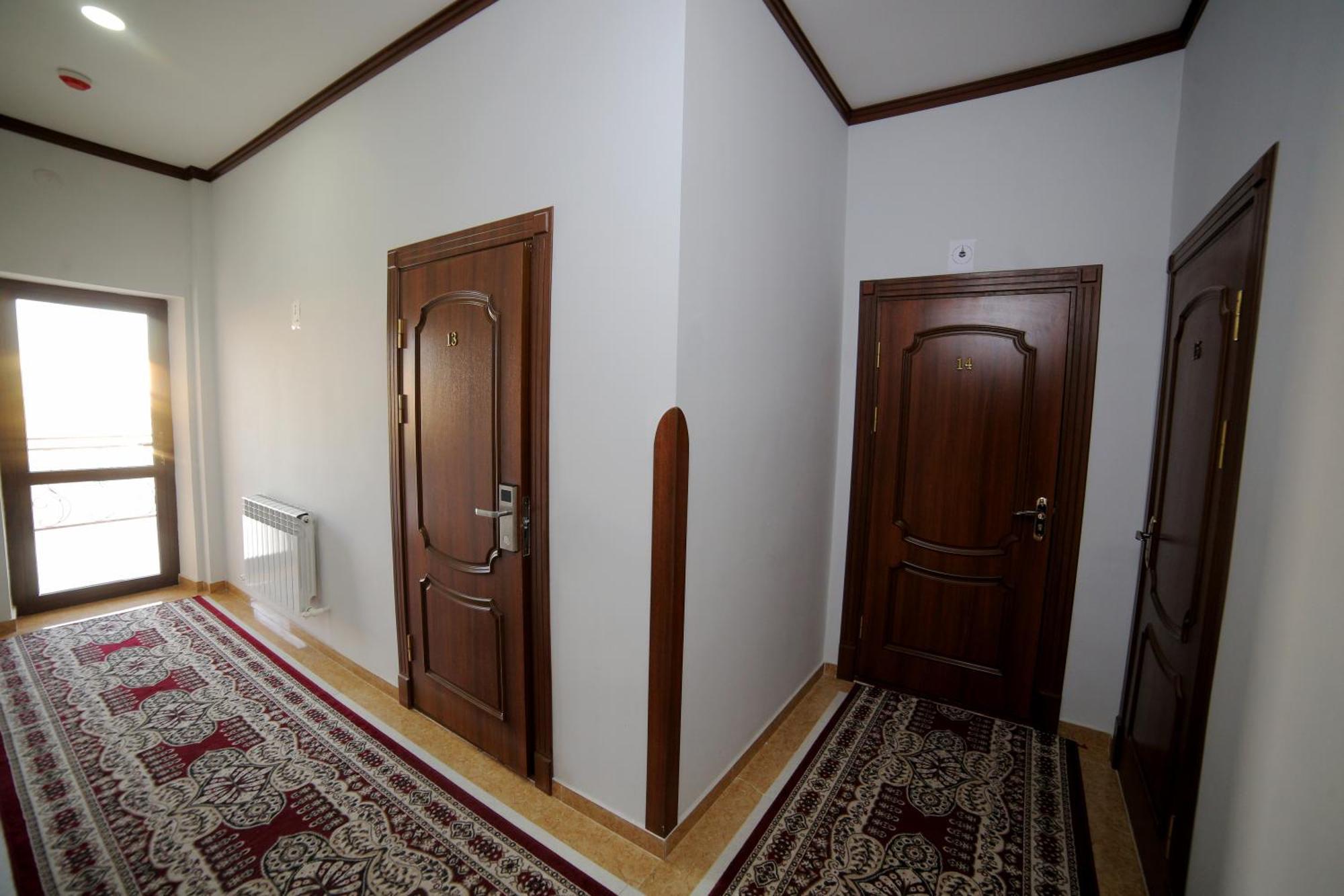 חיווה Sarbon Hotel מראה חיצוני תמונה
